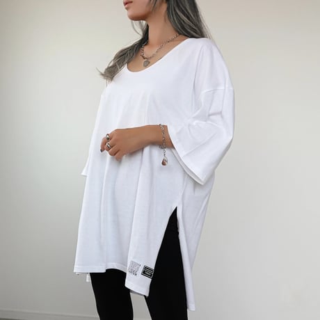 UネックサイドスリットBIG T 【WHITE】