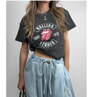 クロップドTEE "ROLLING STONES" 【CHARCOAL/WHITE】