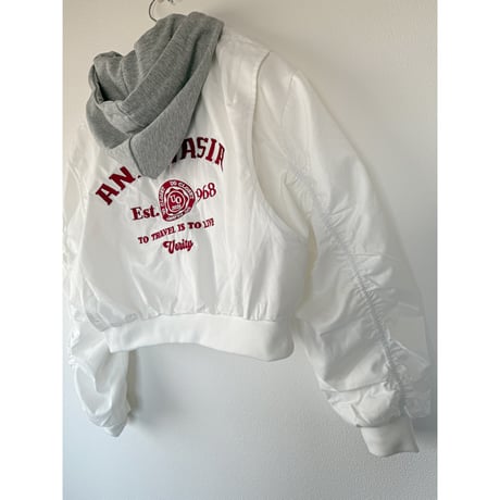 レイヤードフーディーJK "ANASTASIA" 【WHITE】