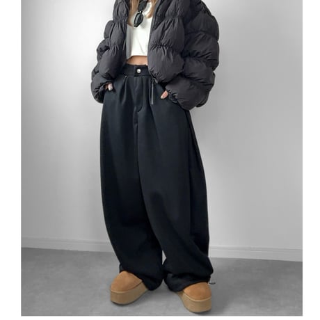 裏起毛バレルレッグスウェットパンツ【BLACK】