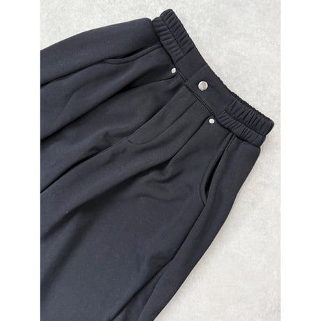 裏起毛バレルレッグスウェットパンツ【BLACK】