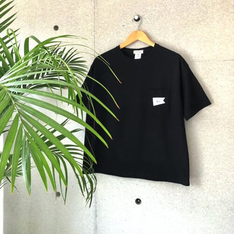 ISLANDER/アイランダー FLAG LOGO ビッグシルエット胸ポケットTシャツ（ブラック）