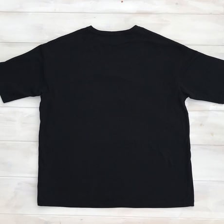 ISLANDER/アイランダー アーチロゴ ビッグシルエット胸ポケットTシャツ（ブラック）