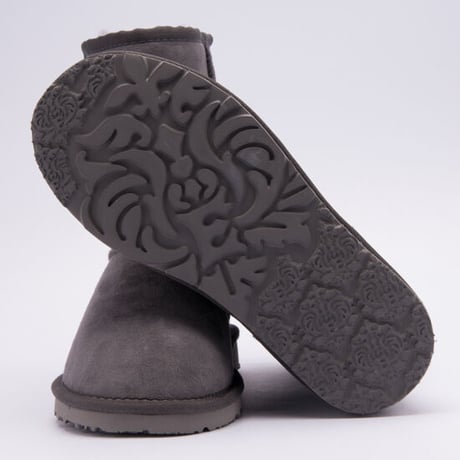 Entourage Sheepskin Mouton Boots（グレー）