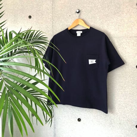 ISLANDER/アイランダー FLAG LOGO ビッグシルエット胸ポケットTシャツ（ネイビー）
