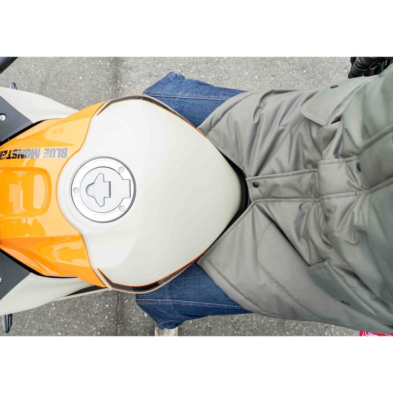Colemanコラボ【着るテント】防風防寒バイク用アウターが完成
