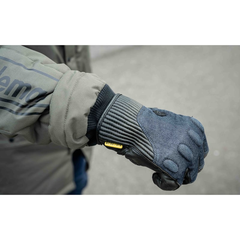 Colemanコラボ【着るテント】防風防寒バイク用アウターが完成 Colemanコラボ【着るテント】防風防寒バイク用アウターが完成