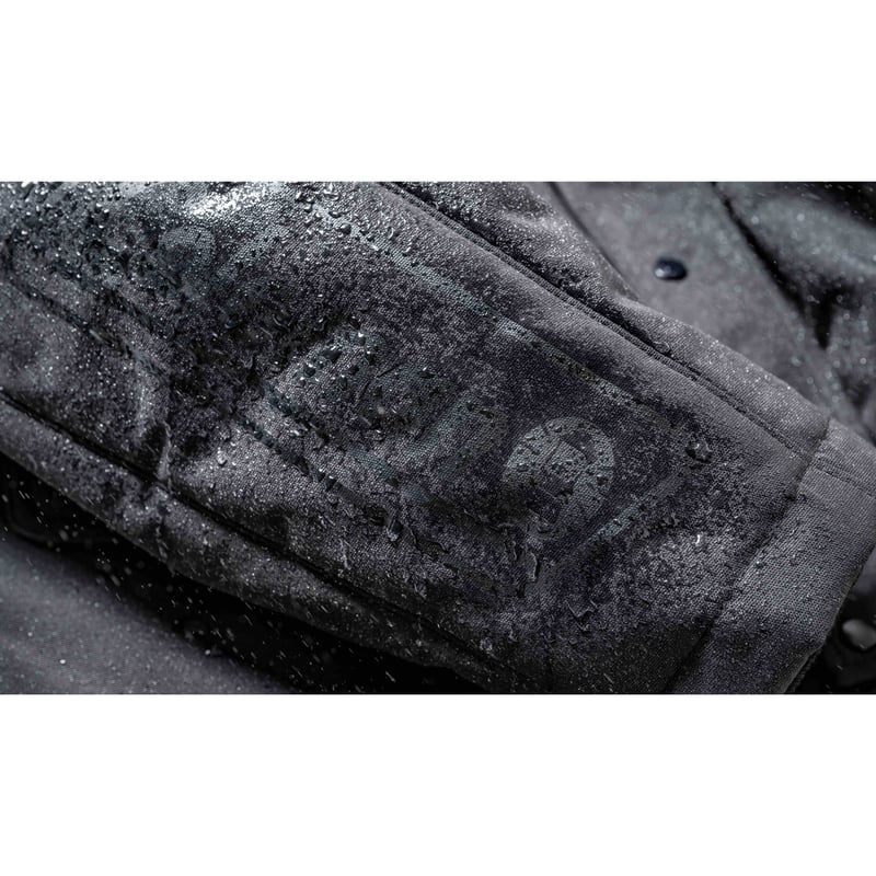 Colemanコラボ【着るテント】防風防寒バイク用アウターが完成 Colemanコラボ【着るテント】防風防寒バイク用アウターが完成