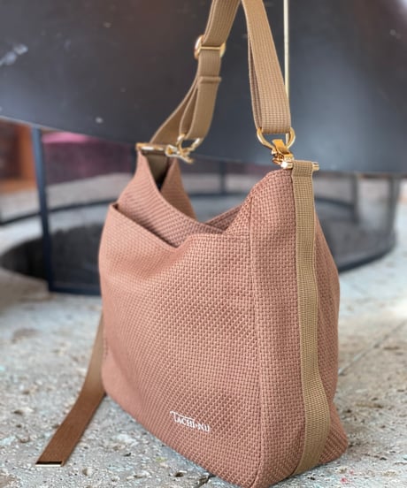 新作Round camel