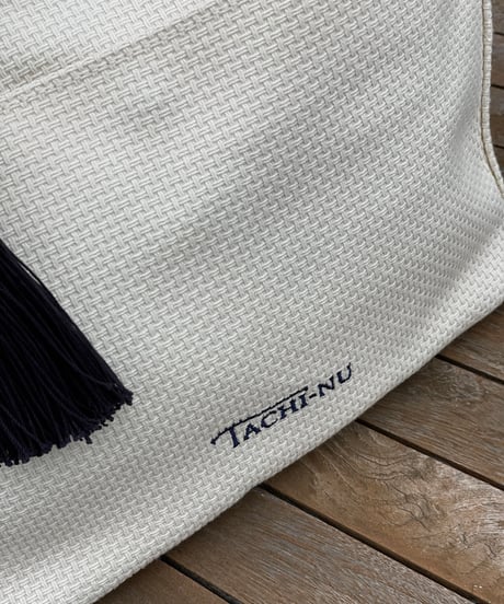 UNIVERSALトート数量限定IVORY ※ネイビー刺繍