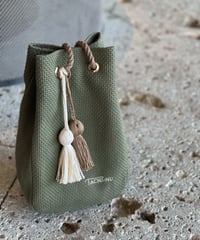 残りわずかSTRING　数量限定KHAKI　※タッセルチャームSサイズ2個付き