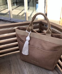 UNIVERSALトートバッグ キャメル　※タッセルチャーム付