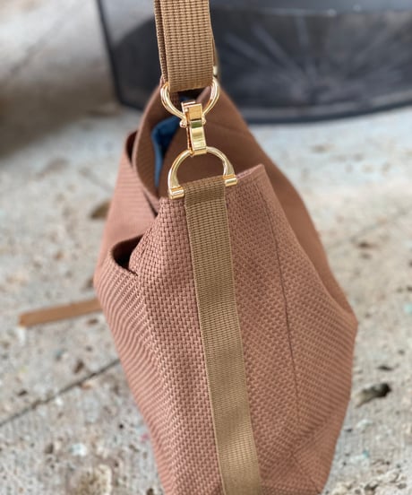 新作Round camel