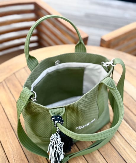 数量限定　ショルダー付き　BASIC Sサイズ　KHAKI