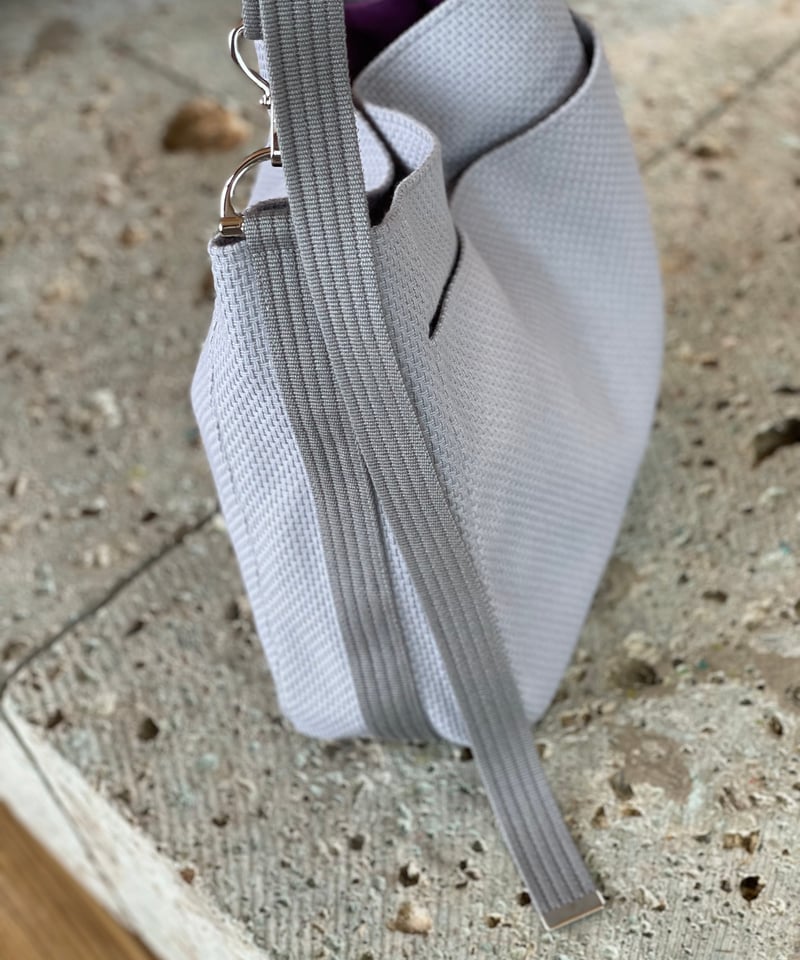 【新品】MADE IN MADA/NAIVO BAG ライトグレー Made In Mada - NAIVO BAG（24SSNAIVOBAG）正規取扱商品 - Sheth