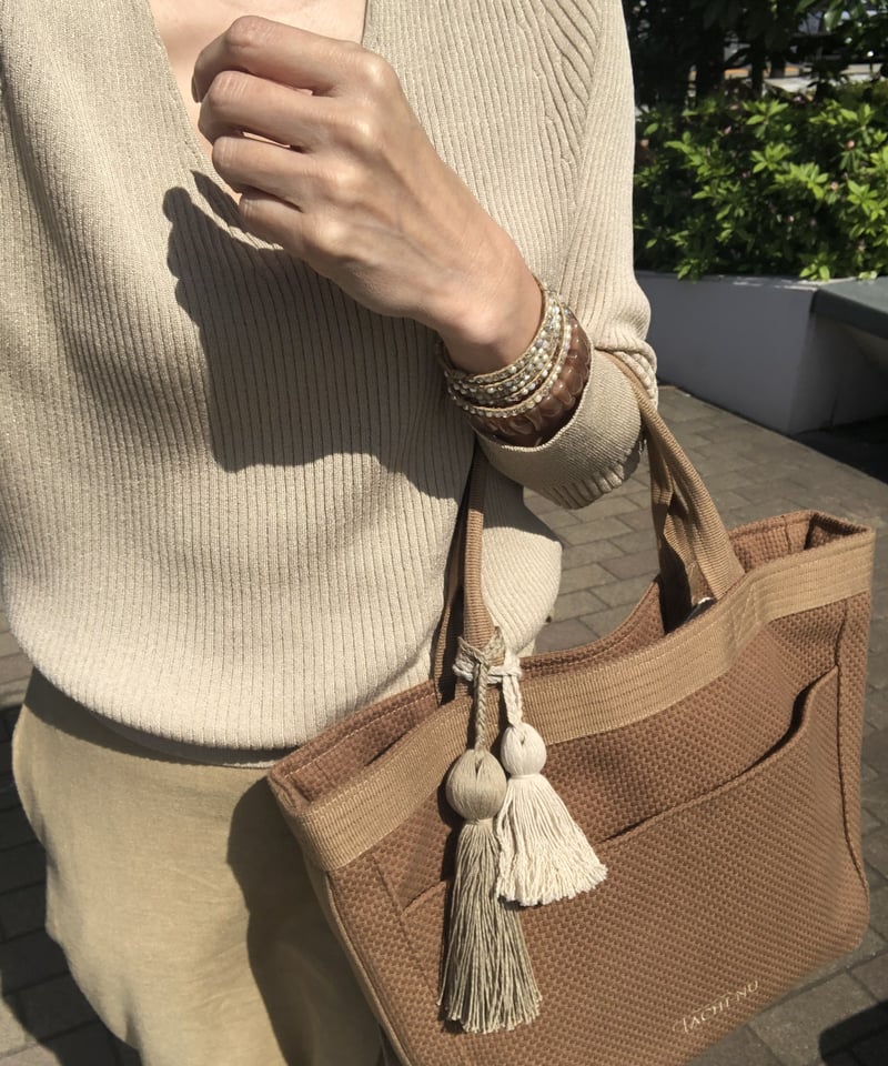 UNIVERSALトートバッグ キャメル ※タッセルチャーム付 | TACHI-NU