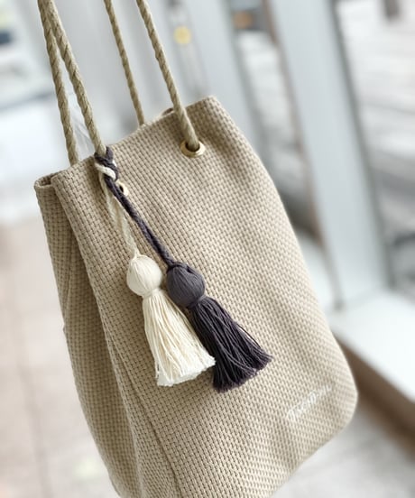STRING new BEIGE  ※タッセルチャームSサイズ2個付き