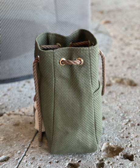 残りわずかSTRING　数量限定KHAKI　※タッセルチャームSサイズ2個付き