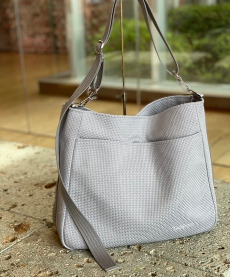 新作”Round” 2025SS限定色 Light Gray