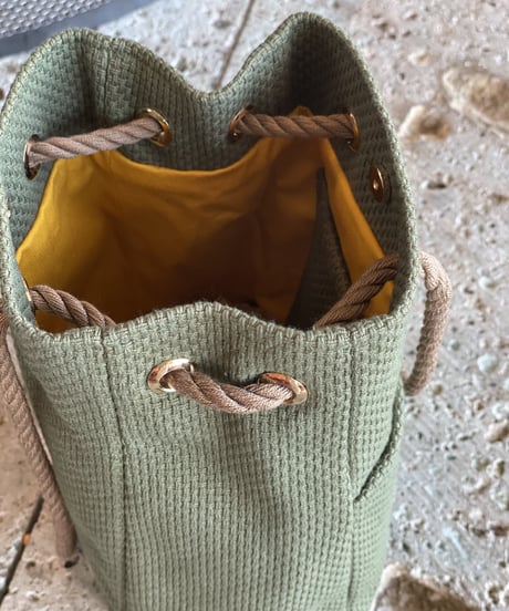 残りわずかSTRING　数量限定KHAKI　※タッセルチャームSサイズ2個付き