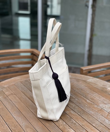 UNIVERSALトート数量限定IVORY ※ネイビー刺繍