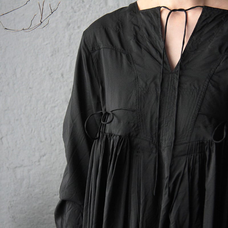 TOWAVASE Artisan dress (black) | nii-B | WEBSHOP