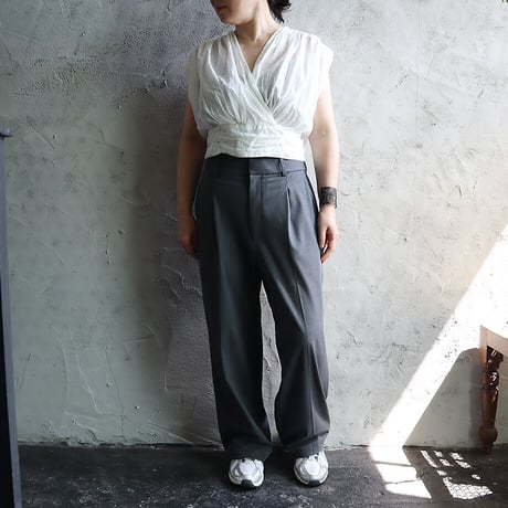 R&D.M.Co- GARMENT DYE no sleeve sash blouse (white)