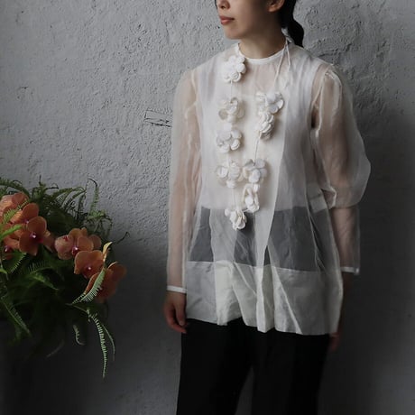 TOWAVASE Alette blouse (white)