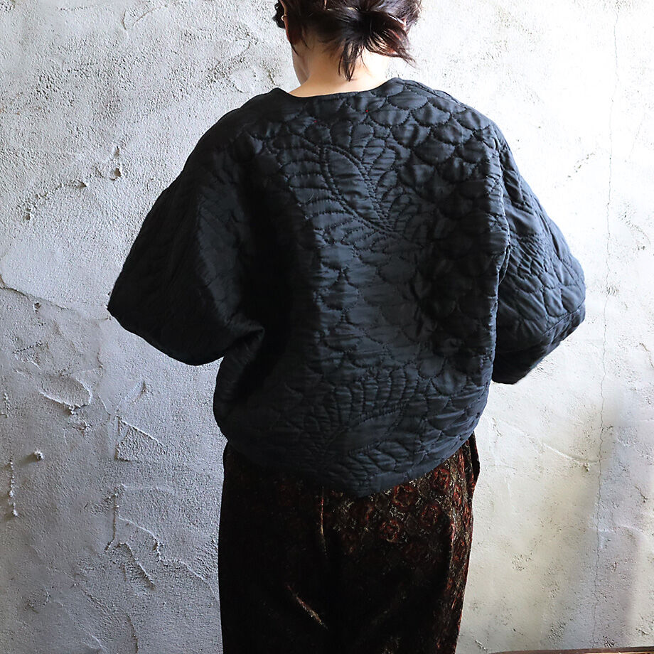 TOWAVASE silk quilt jacket (black) | nii-B | WE TOWAVASE silk quilt jacket (black) | nii-B | WE