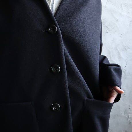 .less  cocoon coat (black)
