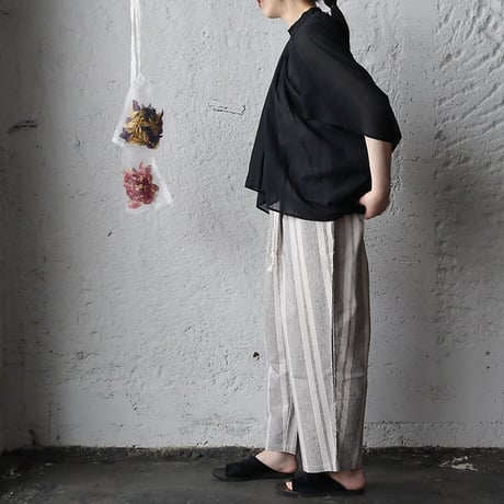 .less momonga blouse (black)