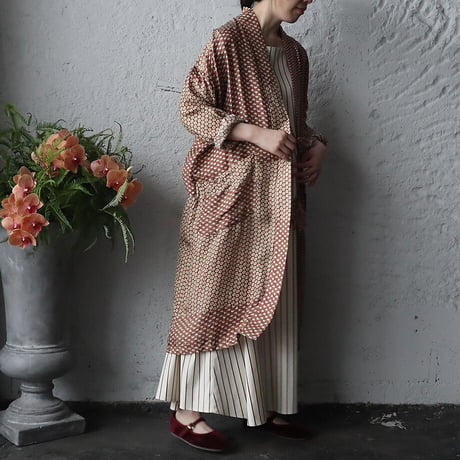 TOWAVASE sarasa silk robe (camel)