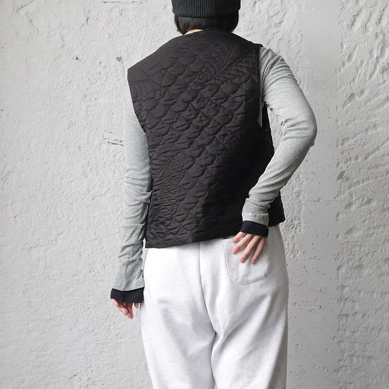 TOWAVASE silk quilt vest (black) | nii-B | WEBSHOP