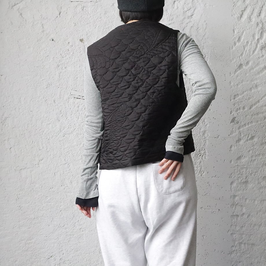 TOWAVASE silk quilt vest (black) | nii-B | WEBSHOP
