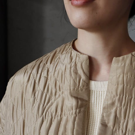 TOWAVASE silk quilt robe (beige)