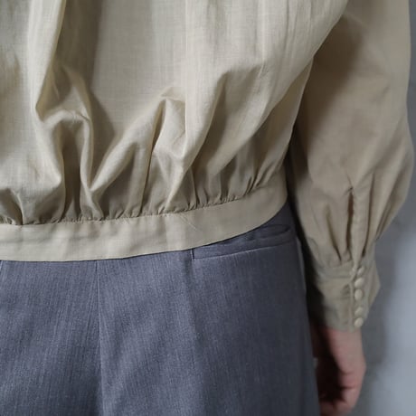 R&D.M.Co- peasant sleeve blouse (beige)