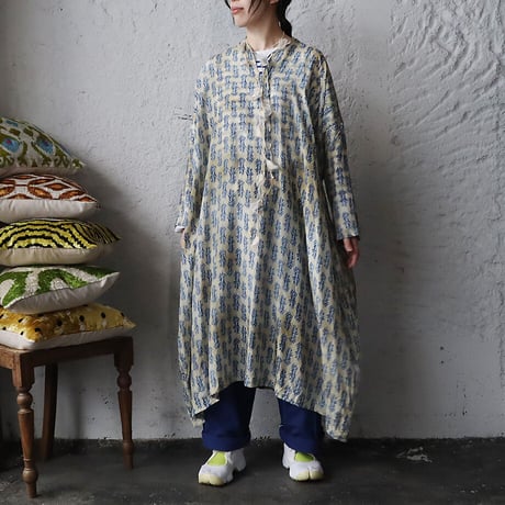 TOWAVASE Sarasa dress Charlie (blue)