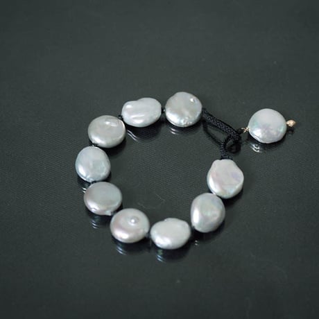 MAISON RUBUS. new moon bracelet