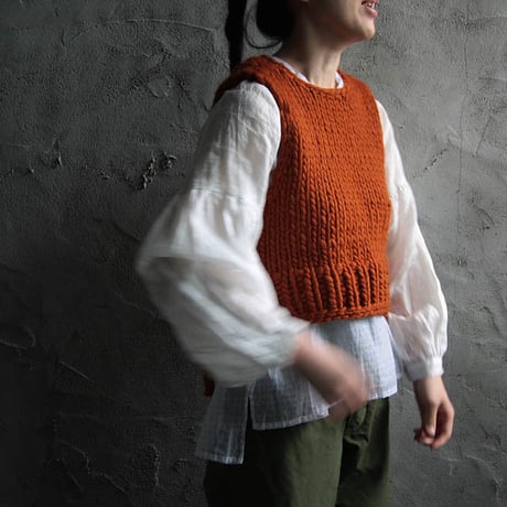 chiihao x nii-B peru vest  cinnamon