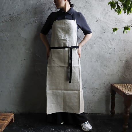 R&D.M.Co-  linen denim apron (flax/black)