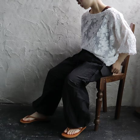 .less cut jacquard blouse (white)