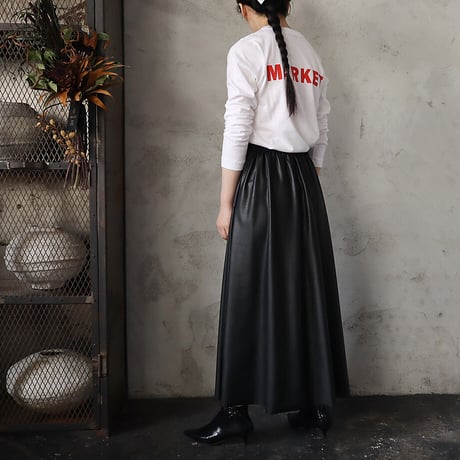 .less synthetic leather long skirt (black)