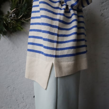 TOWAVASE Basque pullover (ivory x blue)