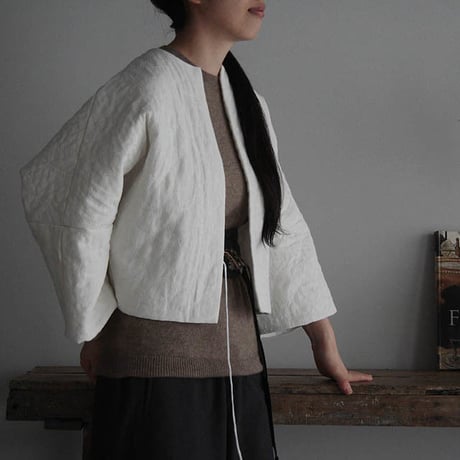TOWAVASE linen quilt jacket  (white)