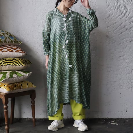 TOWAVASE Sarasa dress Jad (green)