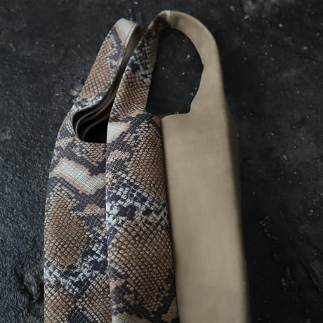 chiihao conveni bag (s) python x greige