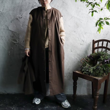 R&D.M.Co- ROBINSON'S check cape coat (dark brown)