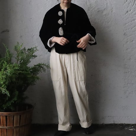 TOWAVASE La zabu short jacket (black)