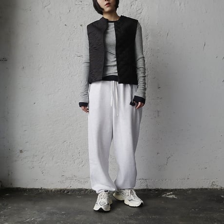 TOWAVASE silk quilt vest (black)