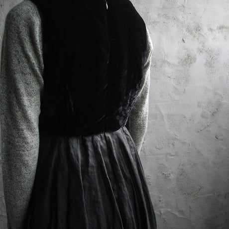 Tabrik no sleeve dress (black x camel)